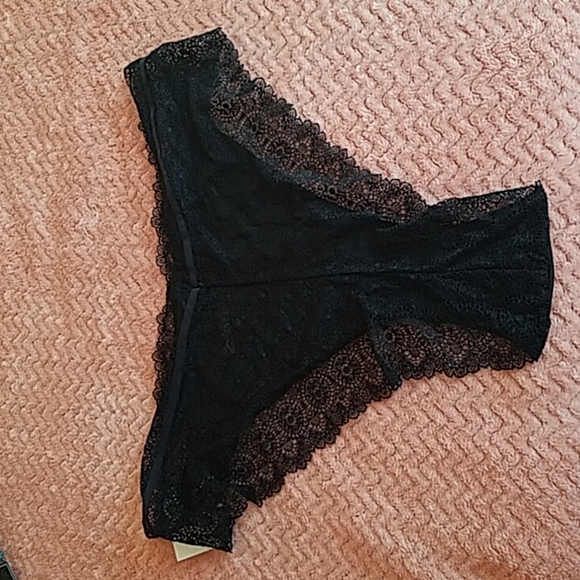 3 Lacey Panties - Picture 5 of 8